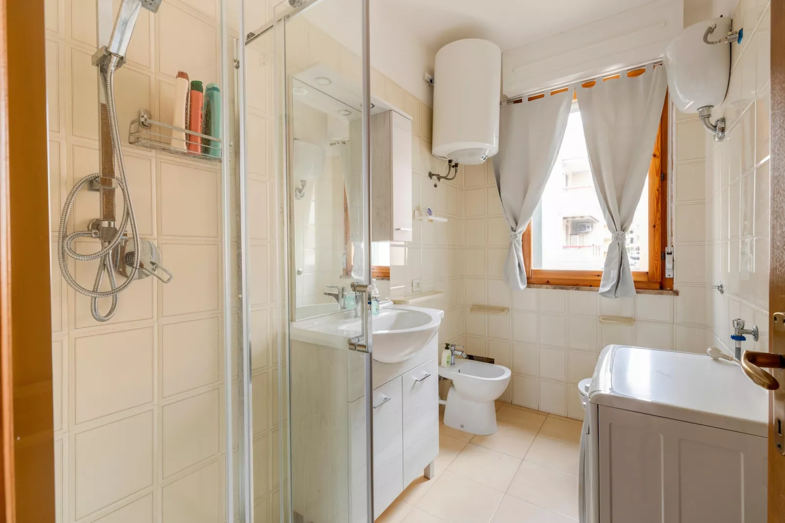 TRILO ALGHERO-Badkamer