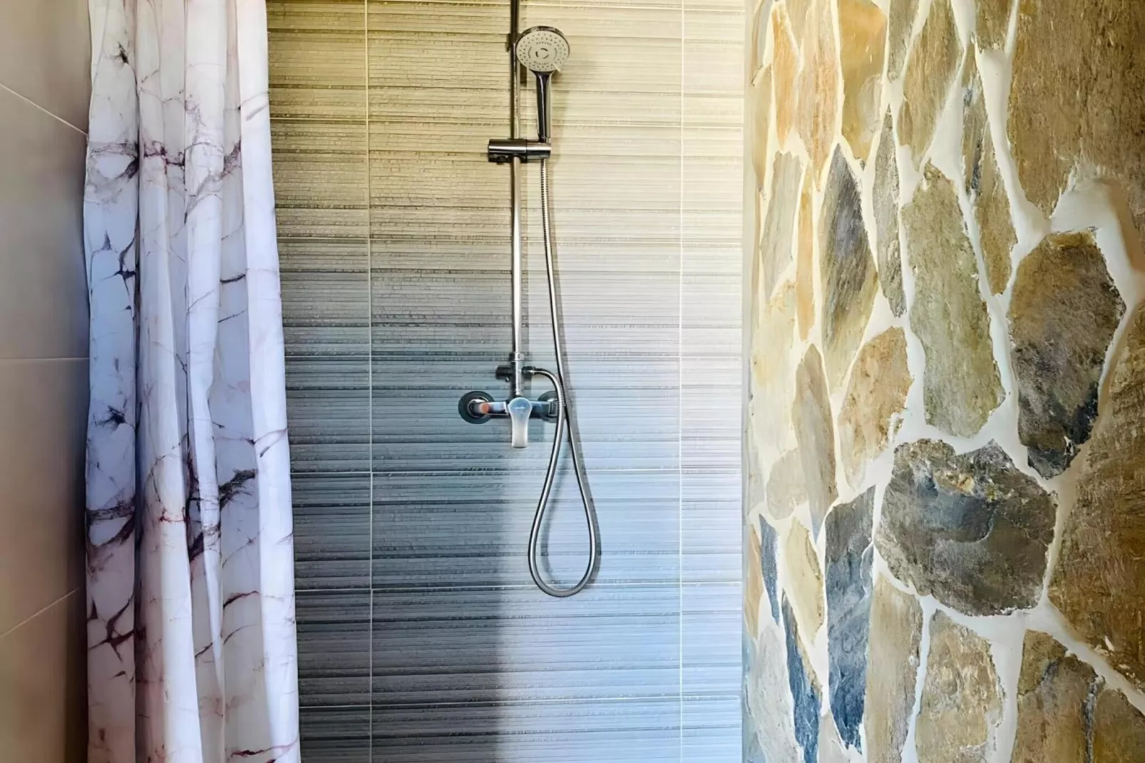 4682-+34618736920-Badkamer