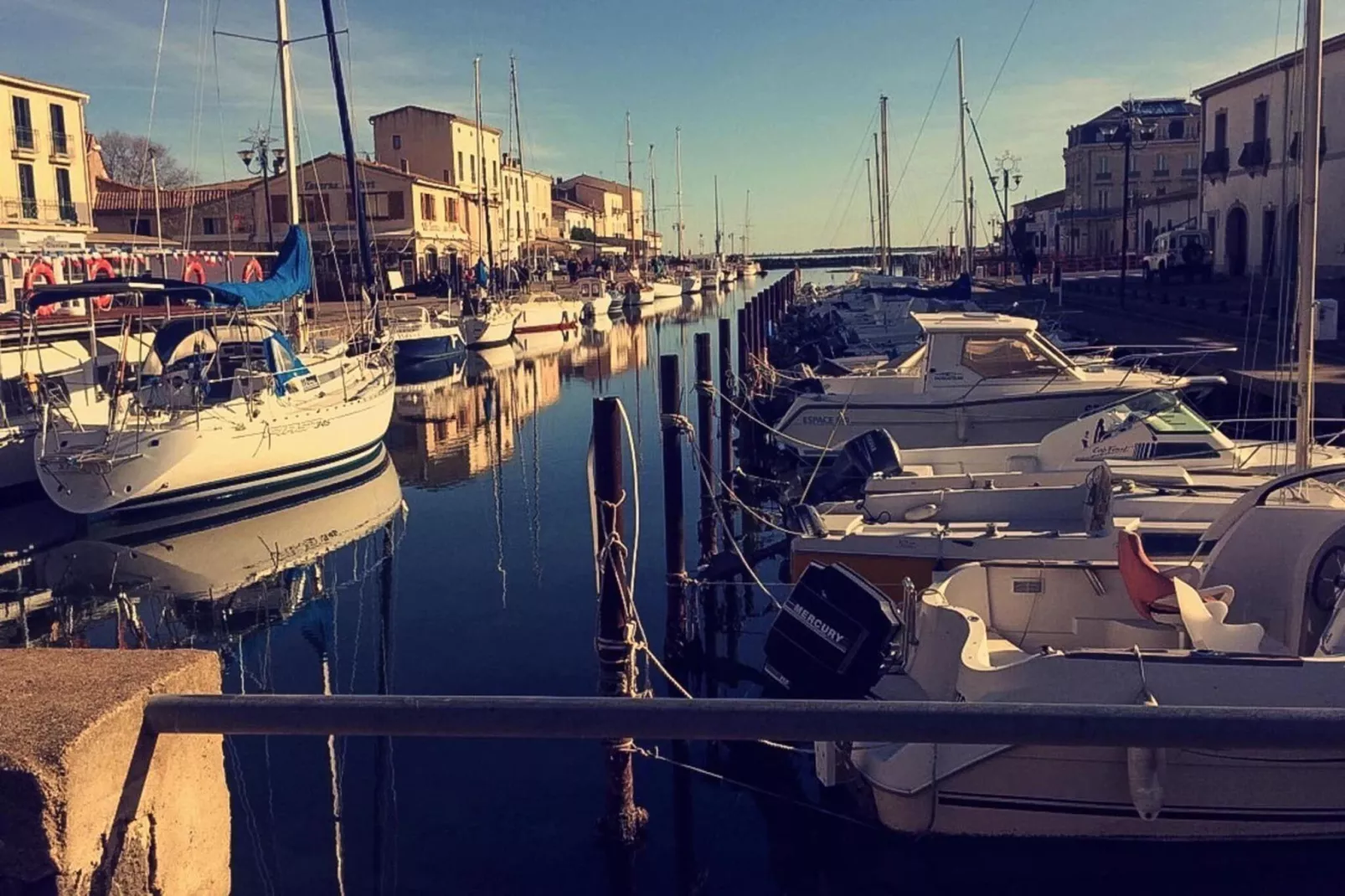 Chalet in Pomérols-Waterzicht