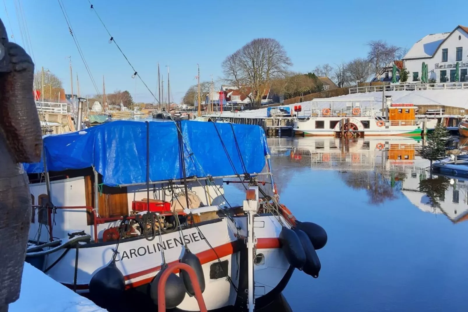 194300-Image-tags.water view