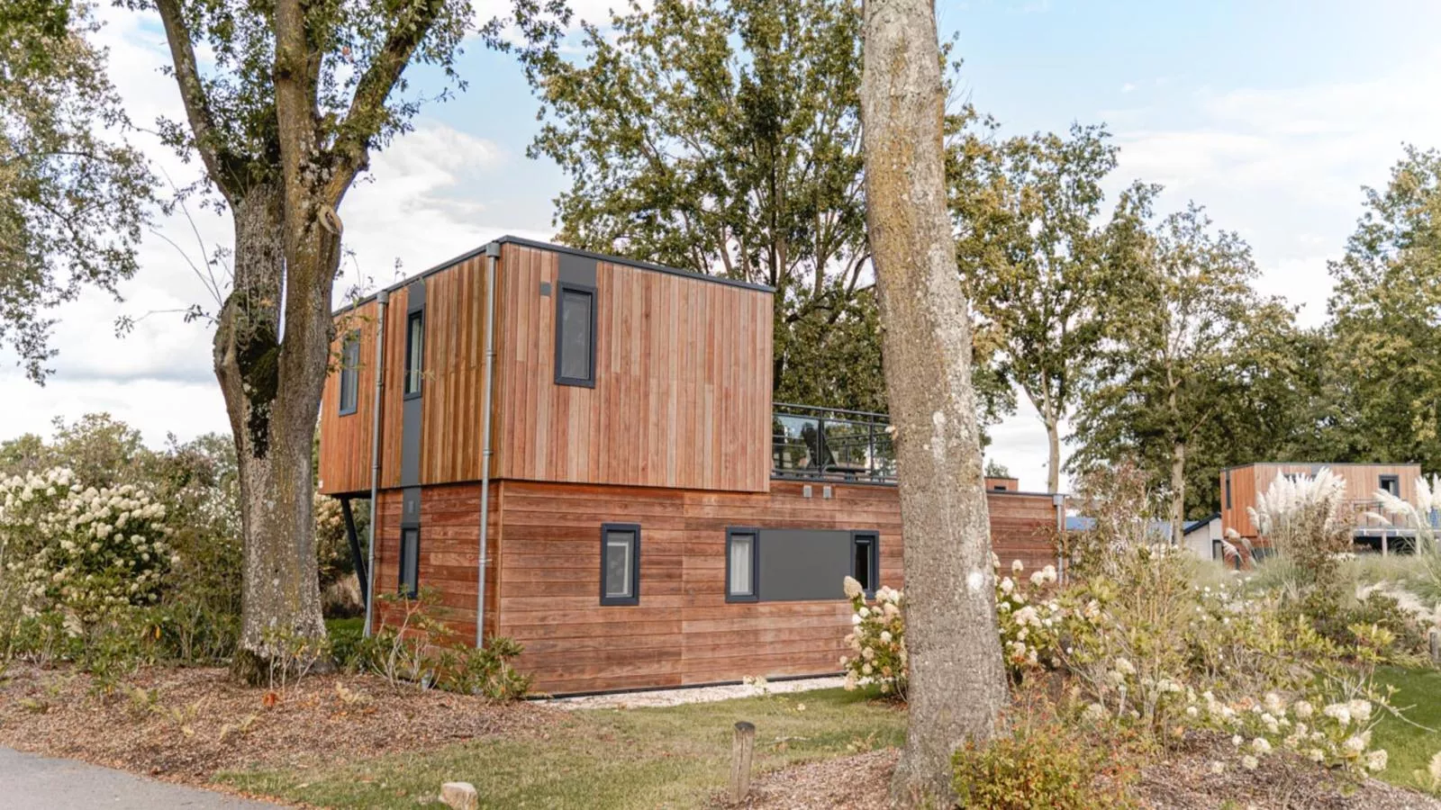 L Etage-Buitenkant zomer