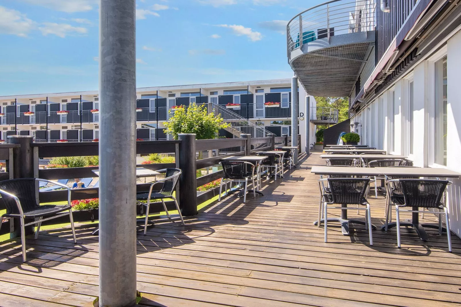 2 room,ground floor or 1.,Premium-Buitenlucht