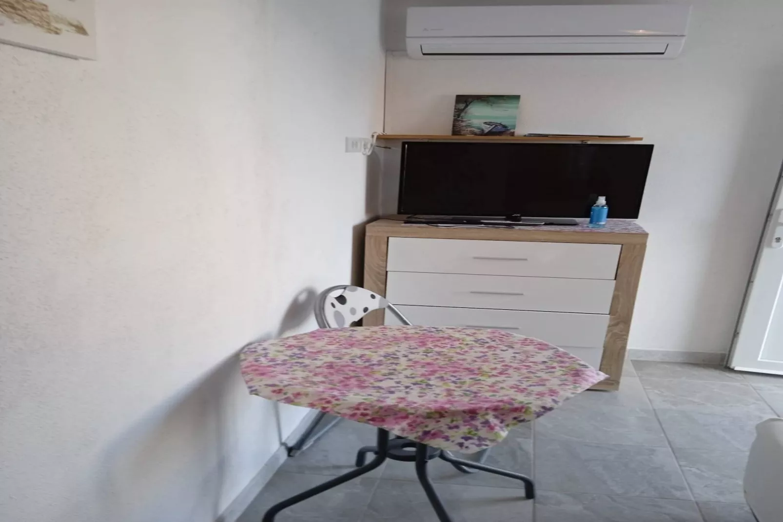 Apartments Zdenka Zatoglav - Studio apartment - Woonkamer