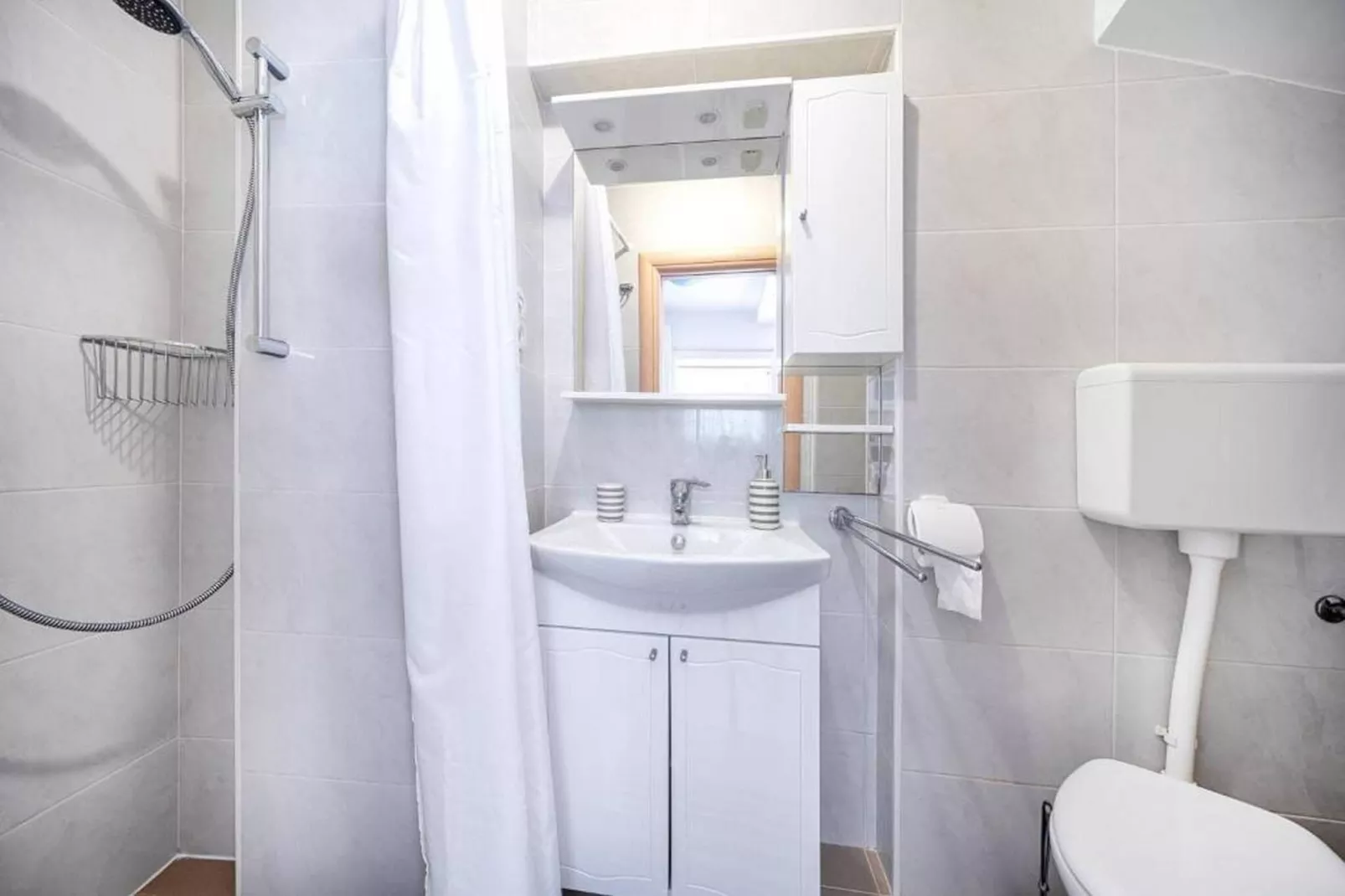 Apartments Matija - Studio apartment 1-Badkamer