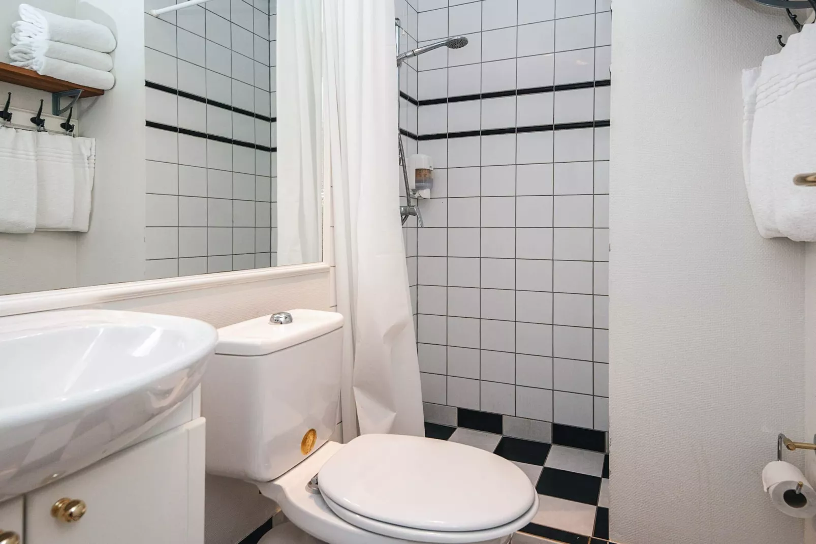 Ruim vakantiehuis met tuin-Binnen