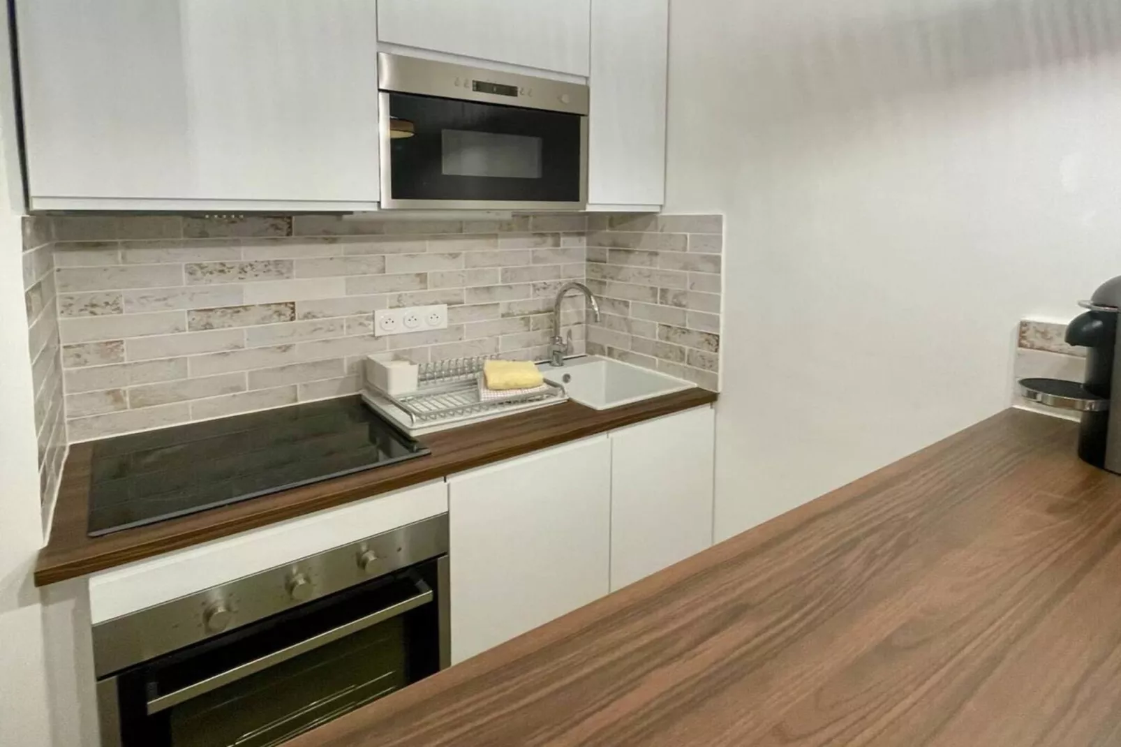 Studio cosy près du Cap d'Antibes & plages de sable-Keuken