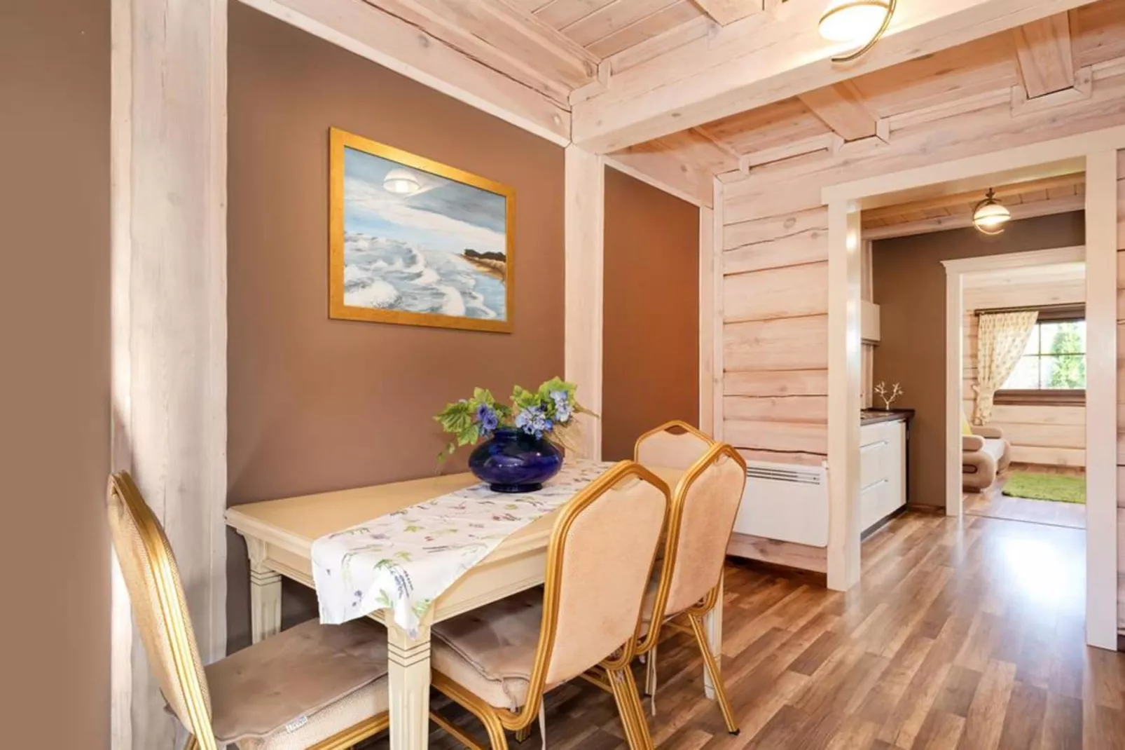 Osada Ustronie Morskie Typ B-Eetkamer