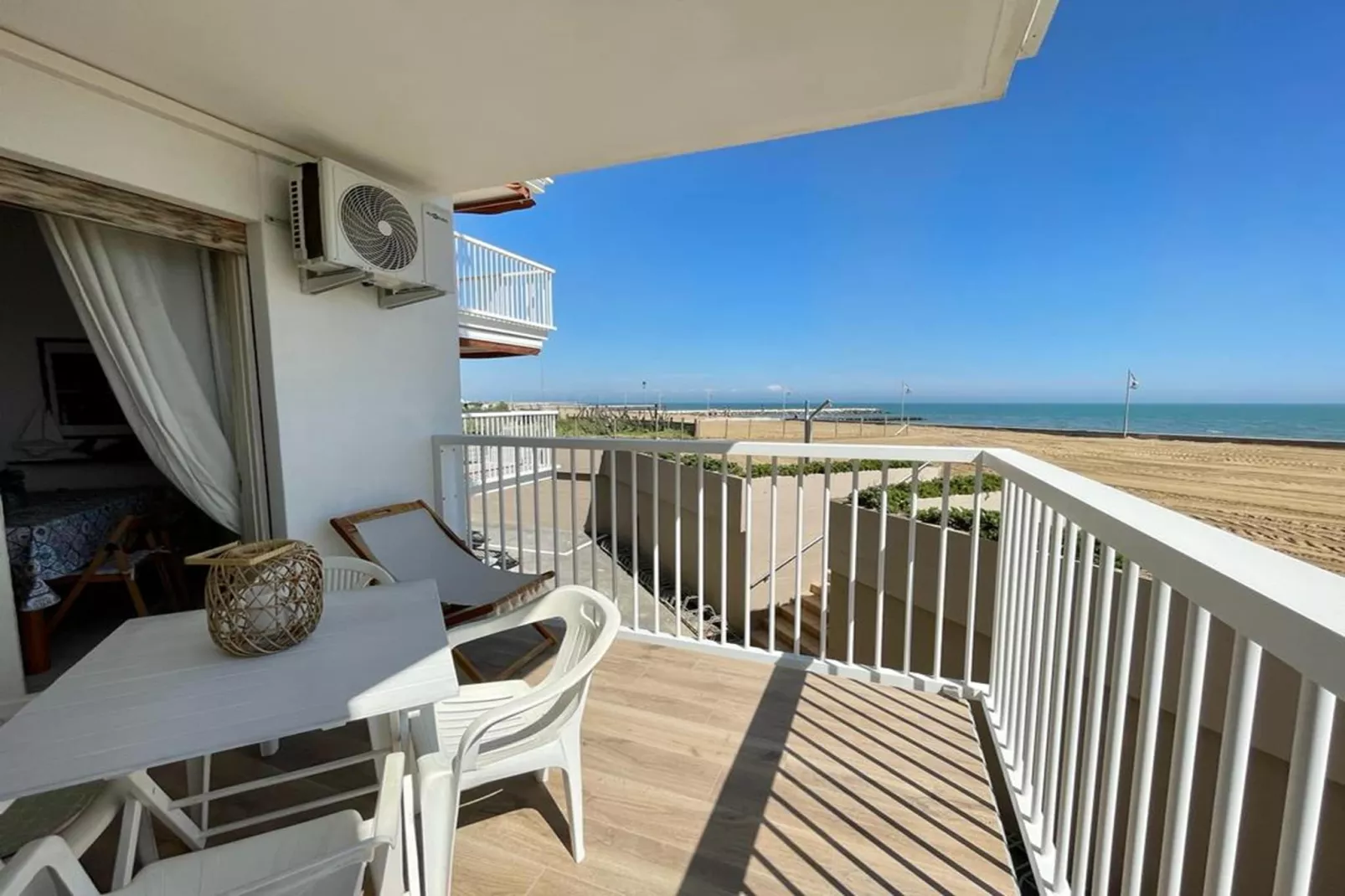 Condor 107-Terrasbalkon