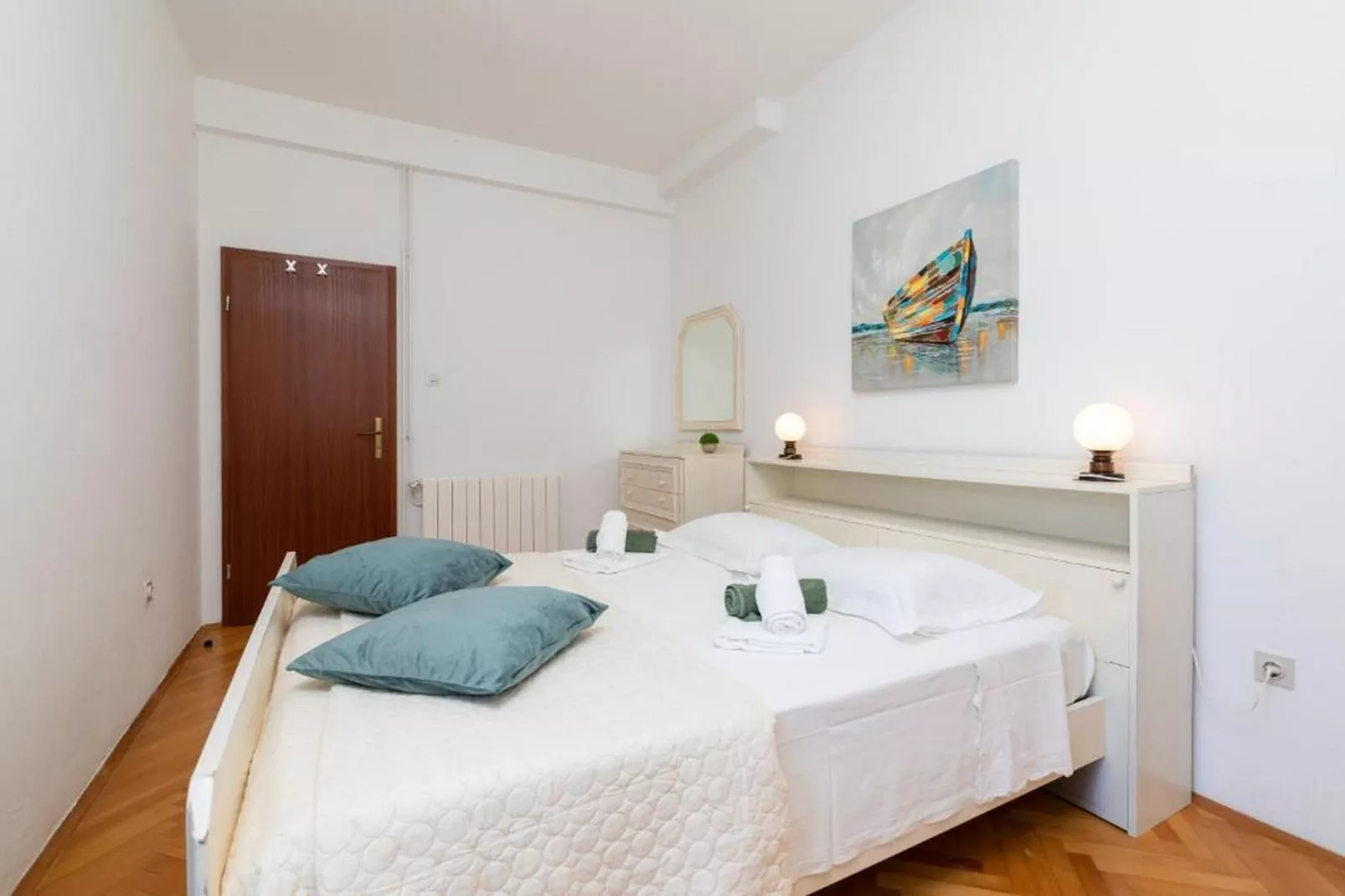 Apartment Villa Andro - Three Bedroom Apartment with Terrace and Sea View-Slaapkamer