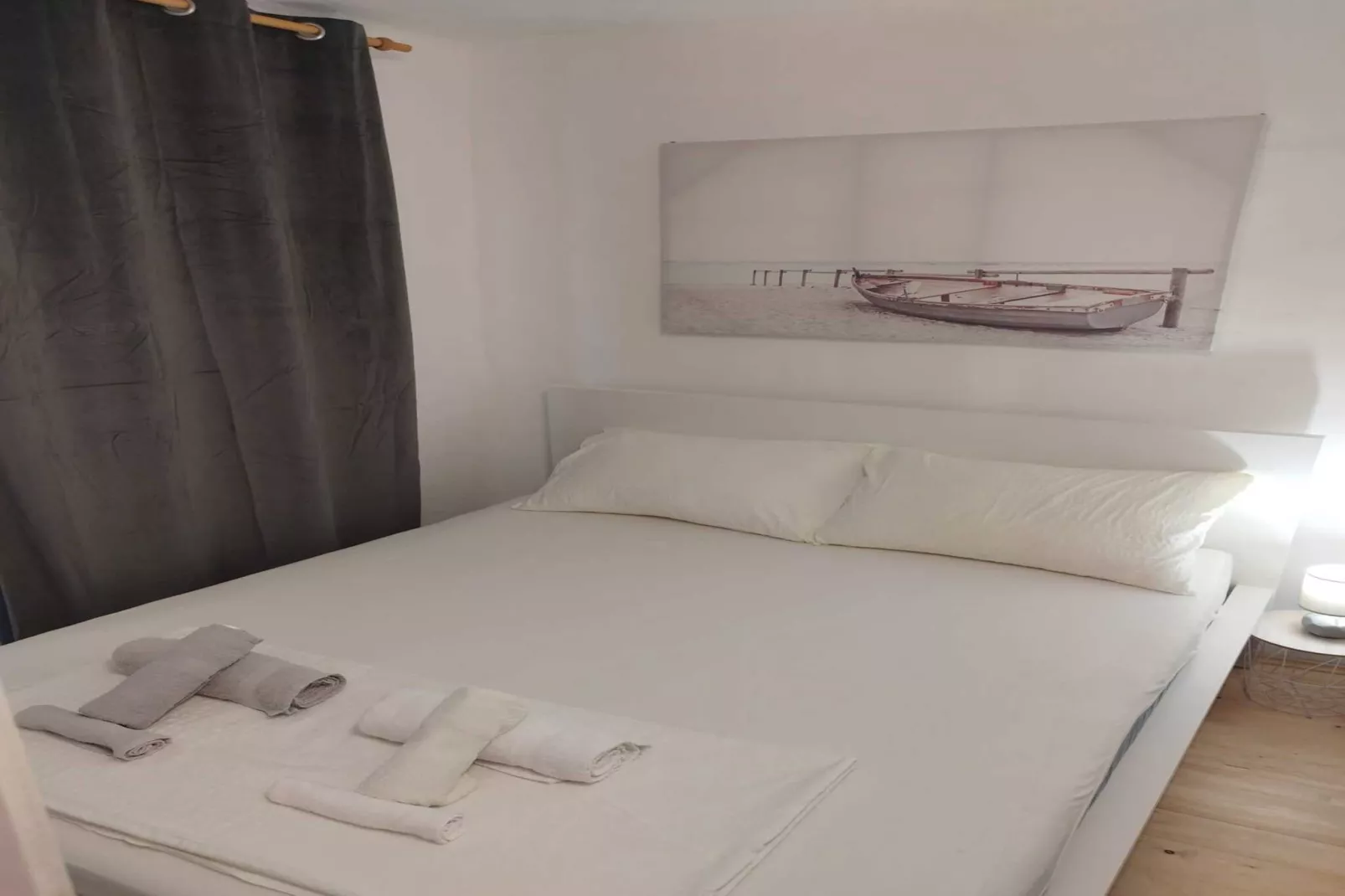 Two Bedroom Apartment Leo Povile - Slaapkamer