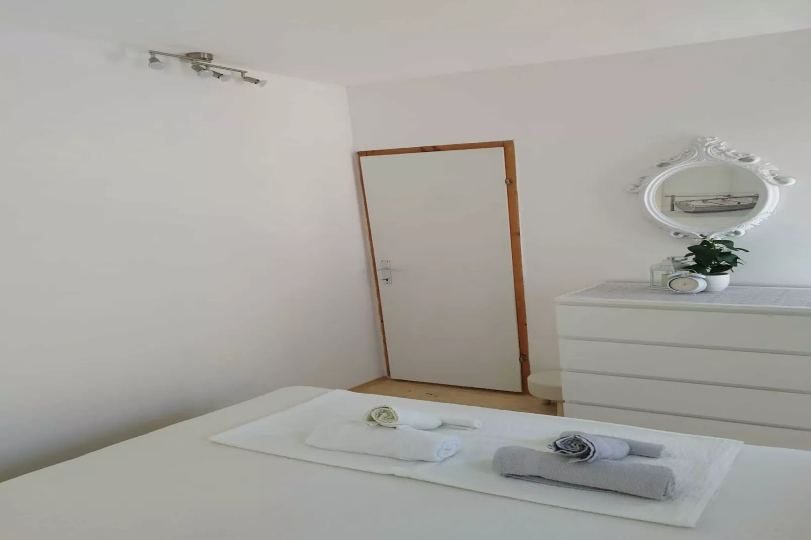 Two Bedroom Apartment Leo Povile - Slaapkamer