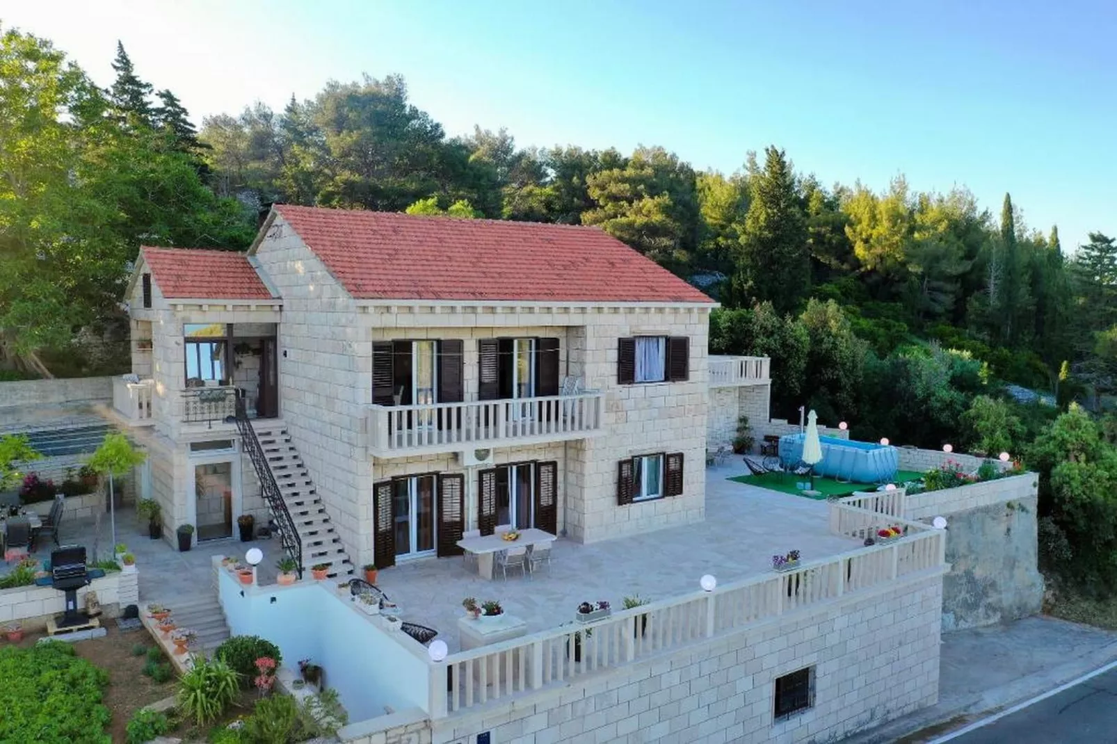 Apartment Villa Andro - Three Bedroom Apartment with Terrace and Sea View-Buitenlucht