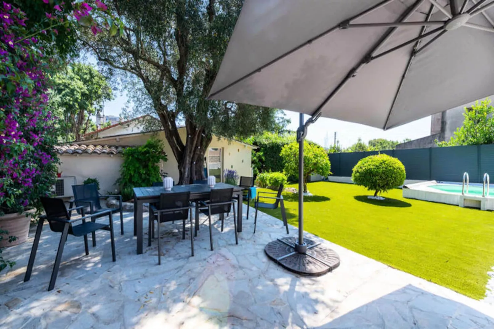 Résidence Villa 140m&sup2; Piscine - Proche Cannes-Niet-getagd