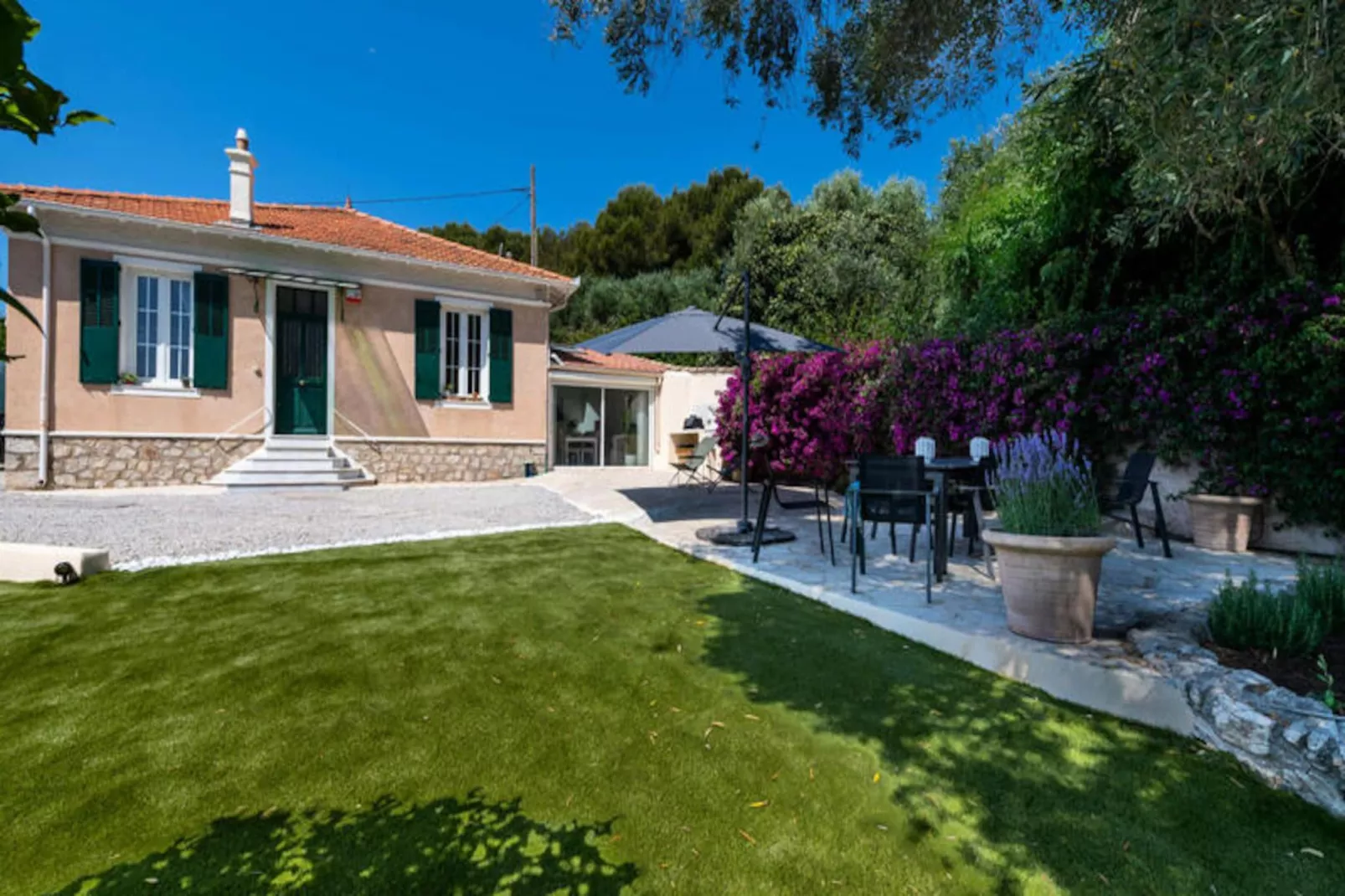 Résidence Villa 140m&sup2; Piscine - Proche Cannes-Niet-getagd