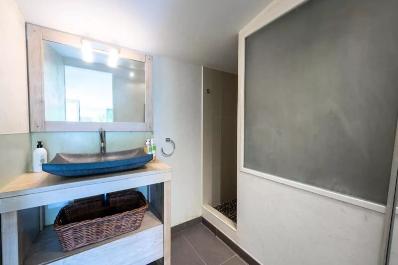 Résidence Villa 140m&sup2; Piscine - Proche Cannes-Niet-getagd