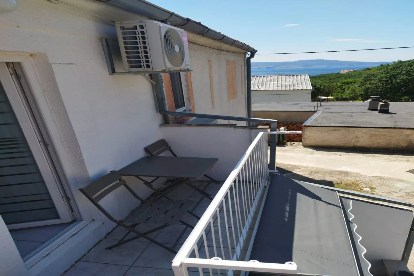 Two Bedroom Apartment Leo Povile - Terras