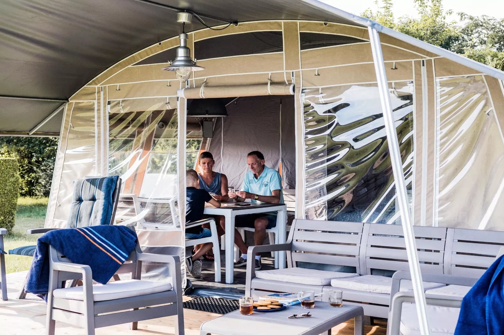 Camping Nommerlayen 2-Buitenkant zomer