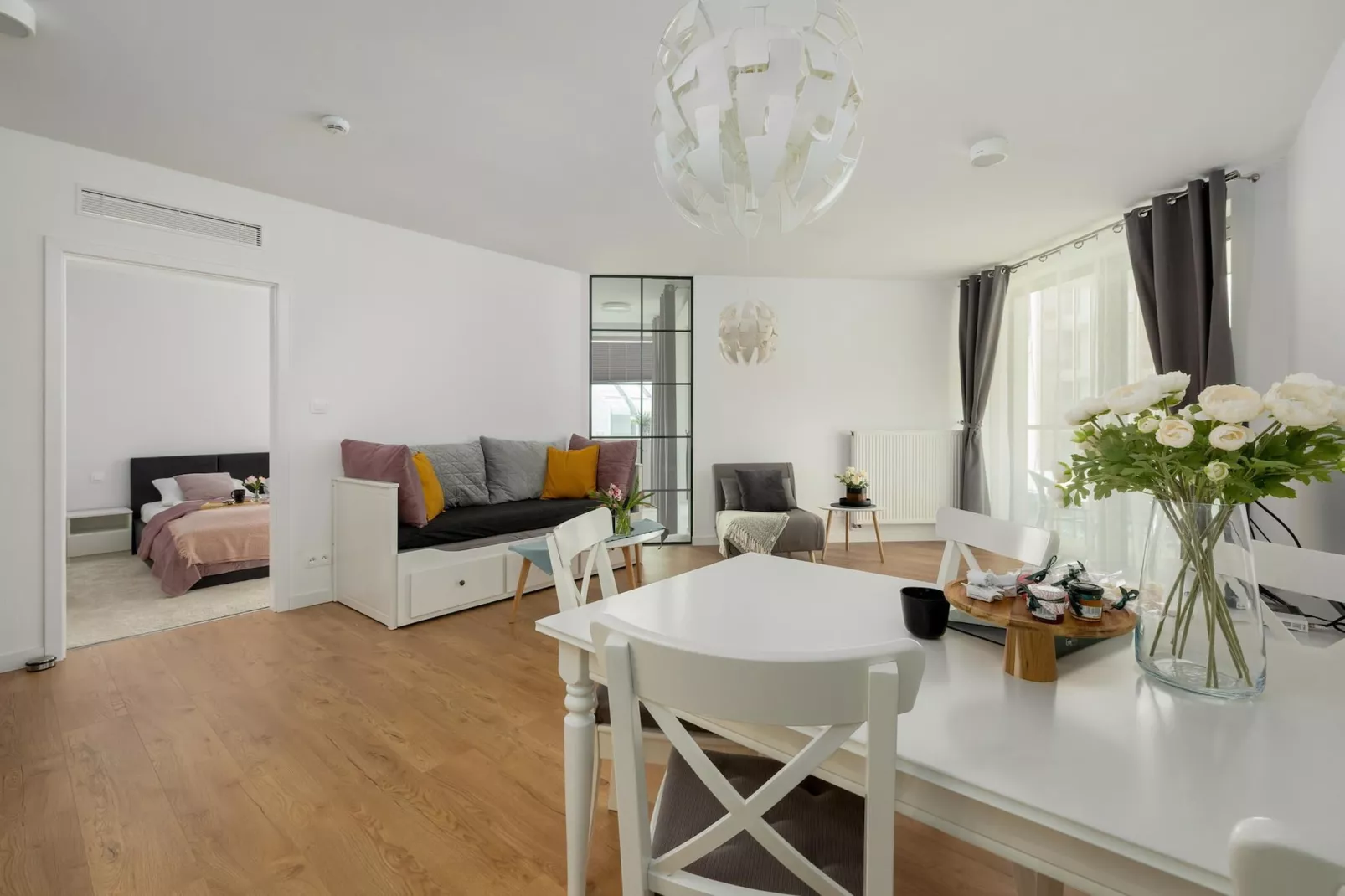 Pinea Mazowiecka 2B-224 Pobierowo-Woonkamer