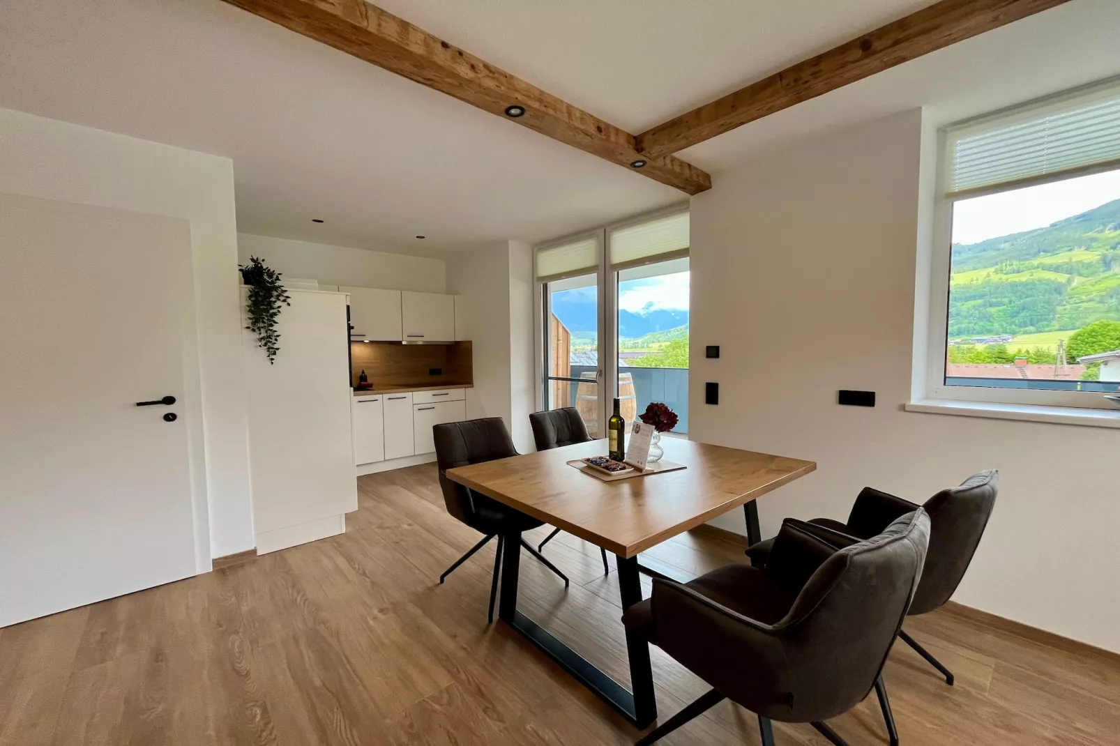 Appartement "Schnauz-Bartl"-Woonkamer