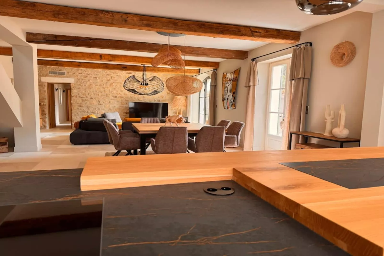 Villa Lou Pantaï  Élégance et Confort au Cœur de Saint-Rémy-de-Provence-Eetkamer