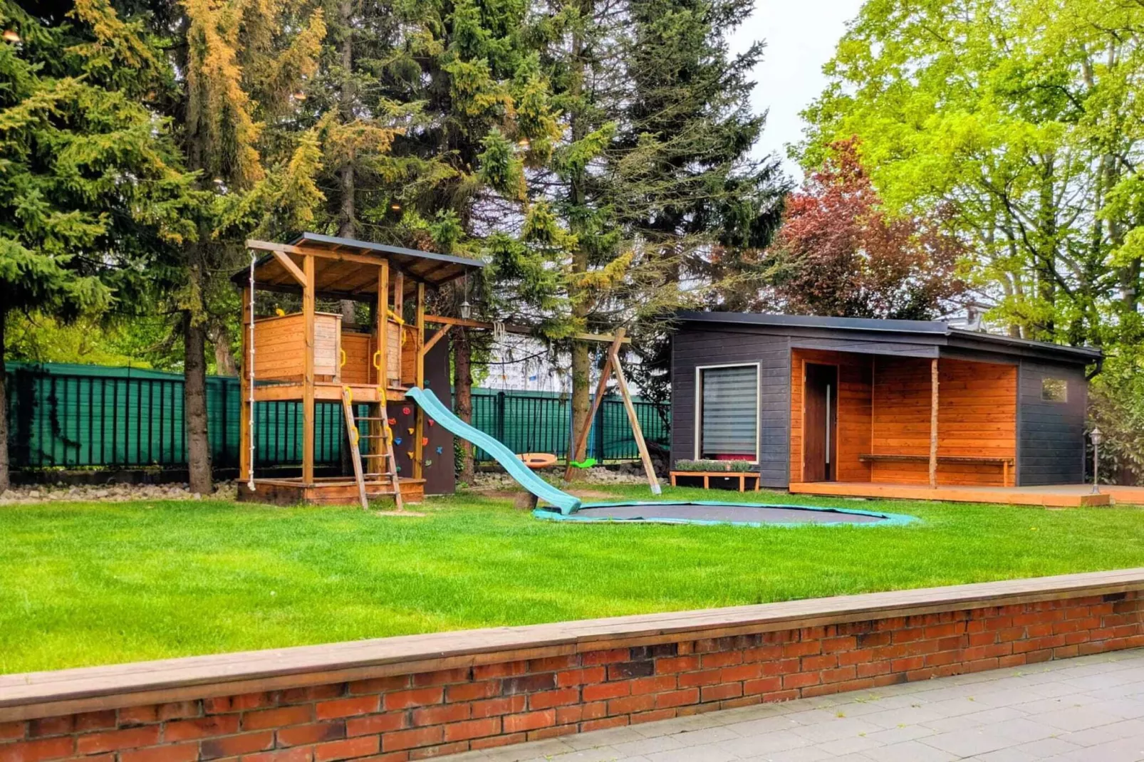 Mieszkanie wakacyjne sauna łódka Kołobrzeg-Tuinen zomer