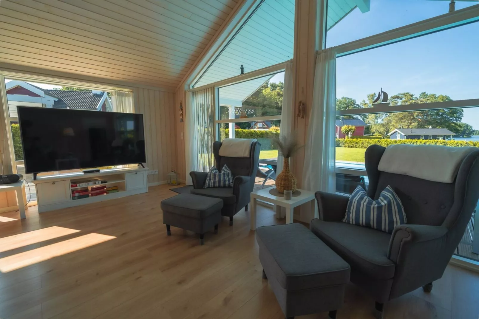 Poolhaus 140 qm-Woonkamer