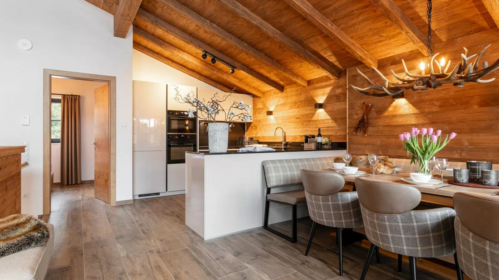 Tauernlodge Eben A2-Eetkamer