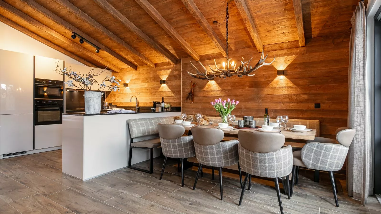 Tauernlodge Eben A2-Eetkamer