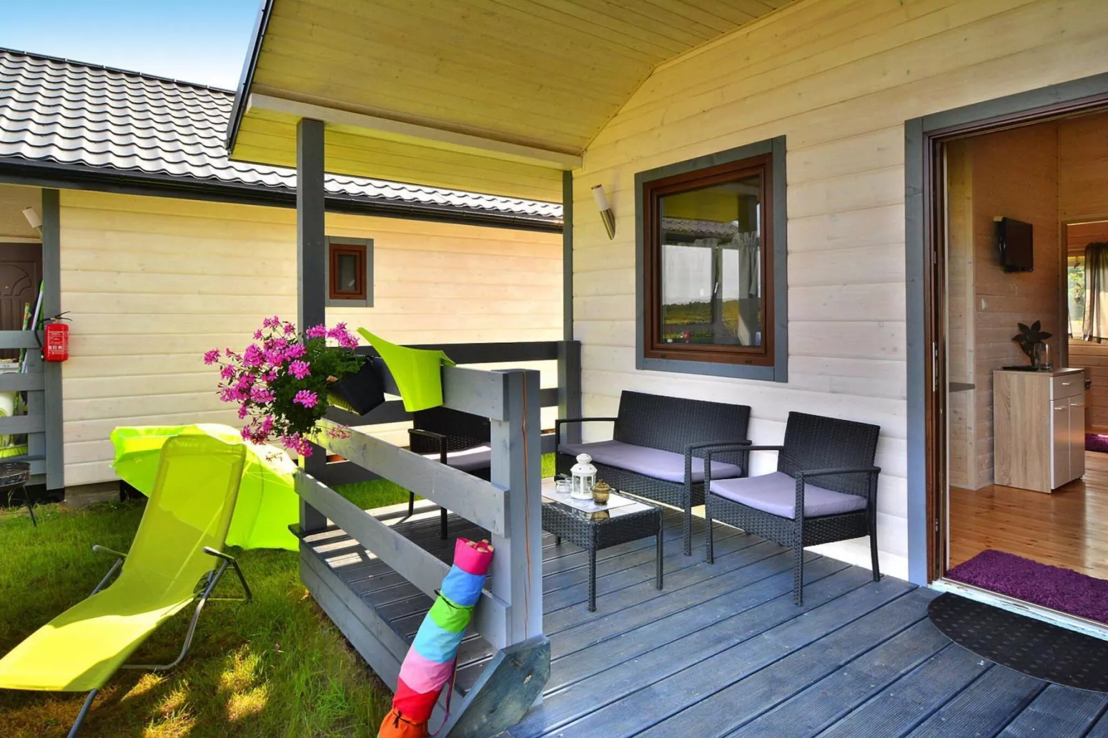 Domki wakacyjne przy basenie Jarosławiec-Terrasbalkon