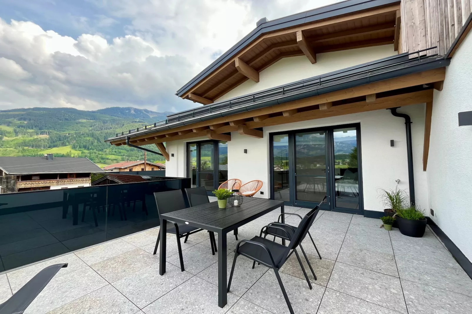 Appartement "Schnurr-Bartl"-Terrasbalkon