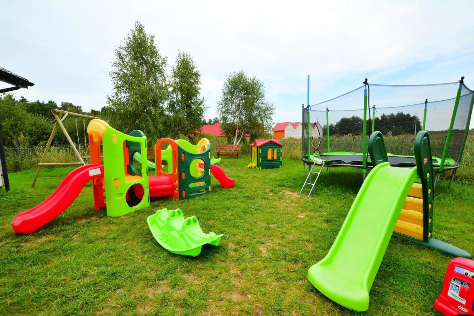 Domki wakacyjne przy basenie Jarosławiec-Tuinen zomer