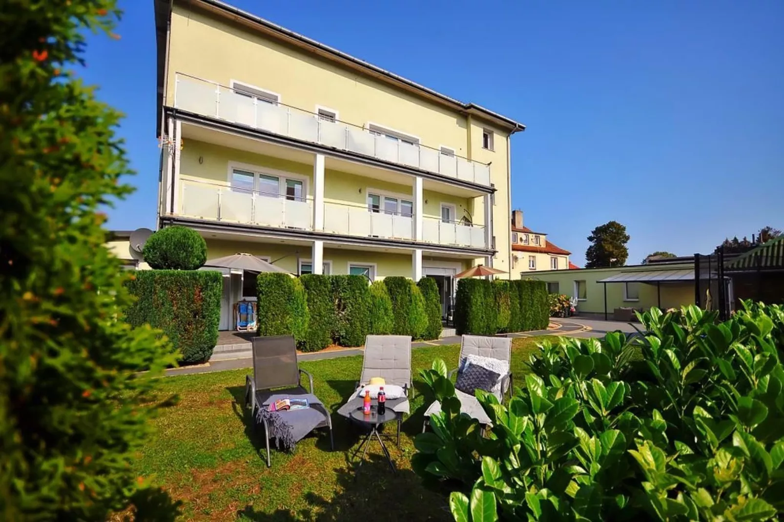 Apartament nr 1 40 qm parter Ustronie Morskie-Tuinen zomer