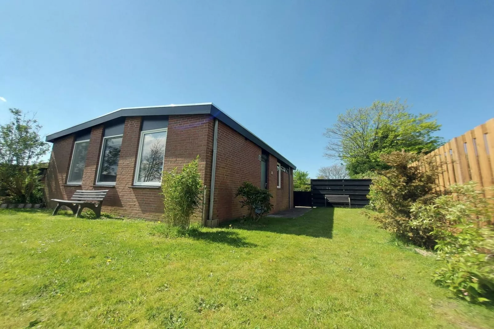 Eureka 073-Buitenkant zomer