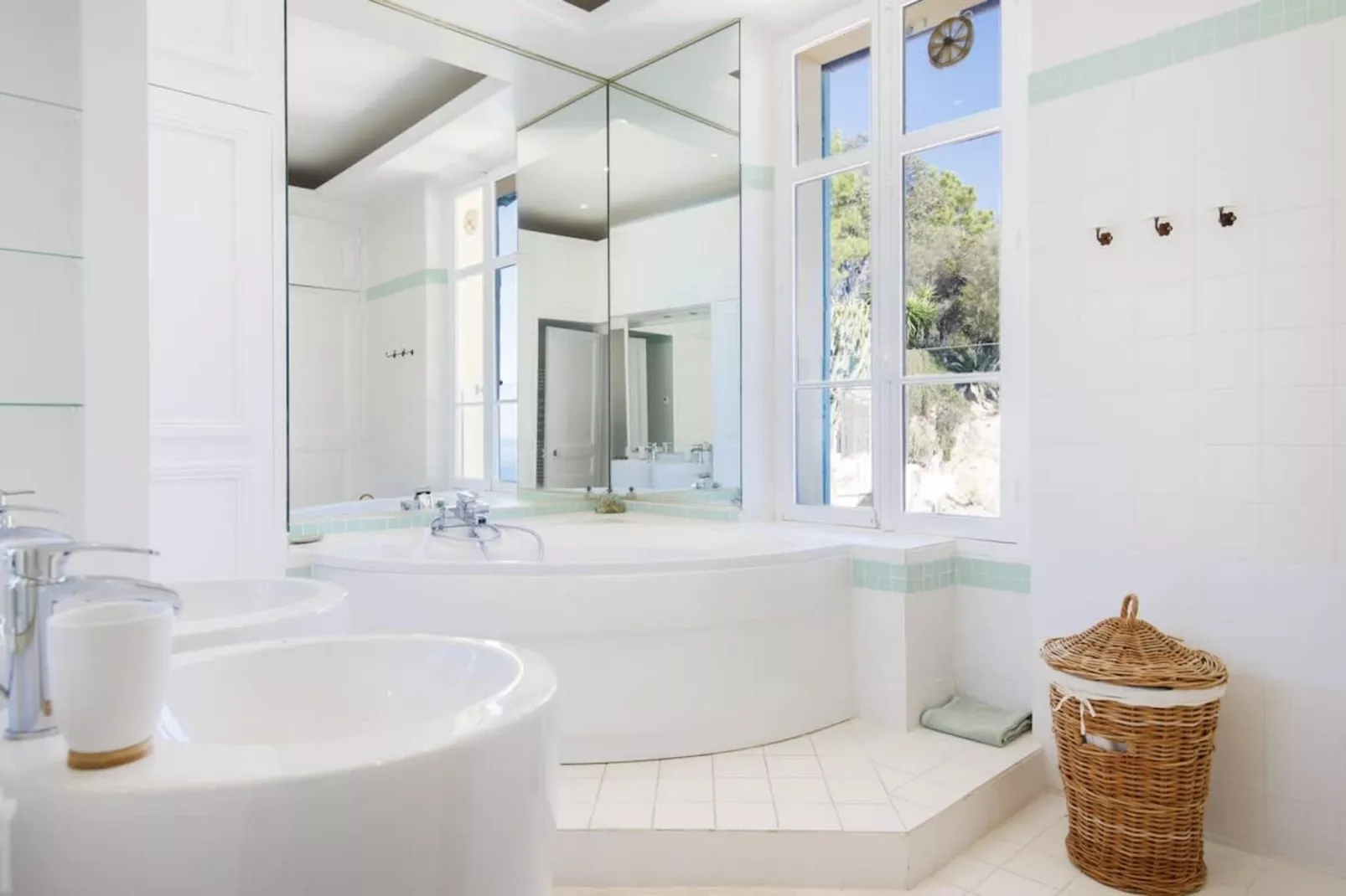 Magnifique villa avec vue sur mer et belle piscine-Badkamer