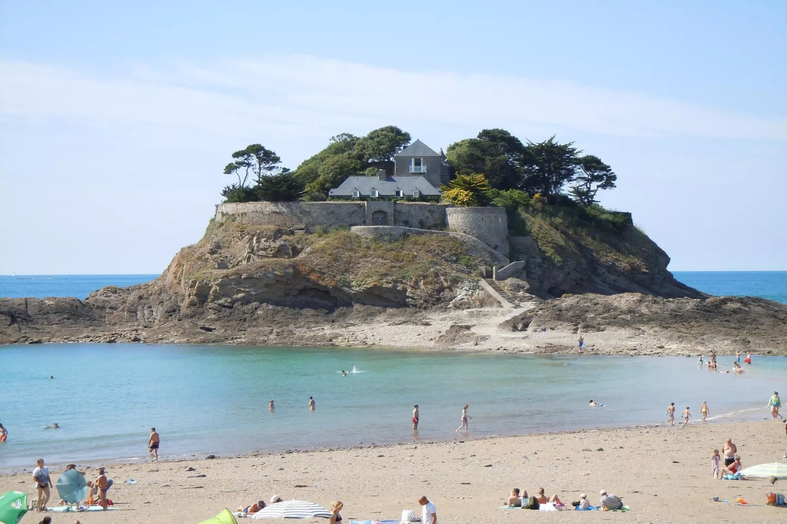 Holiday home St Malo-Buitenkant zomer