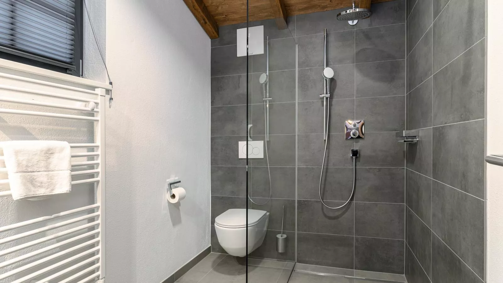 Tauernlodge Eben A2-Badkamer