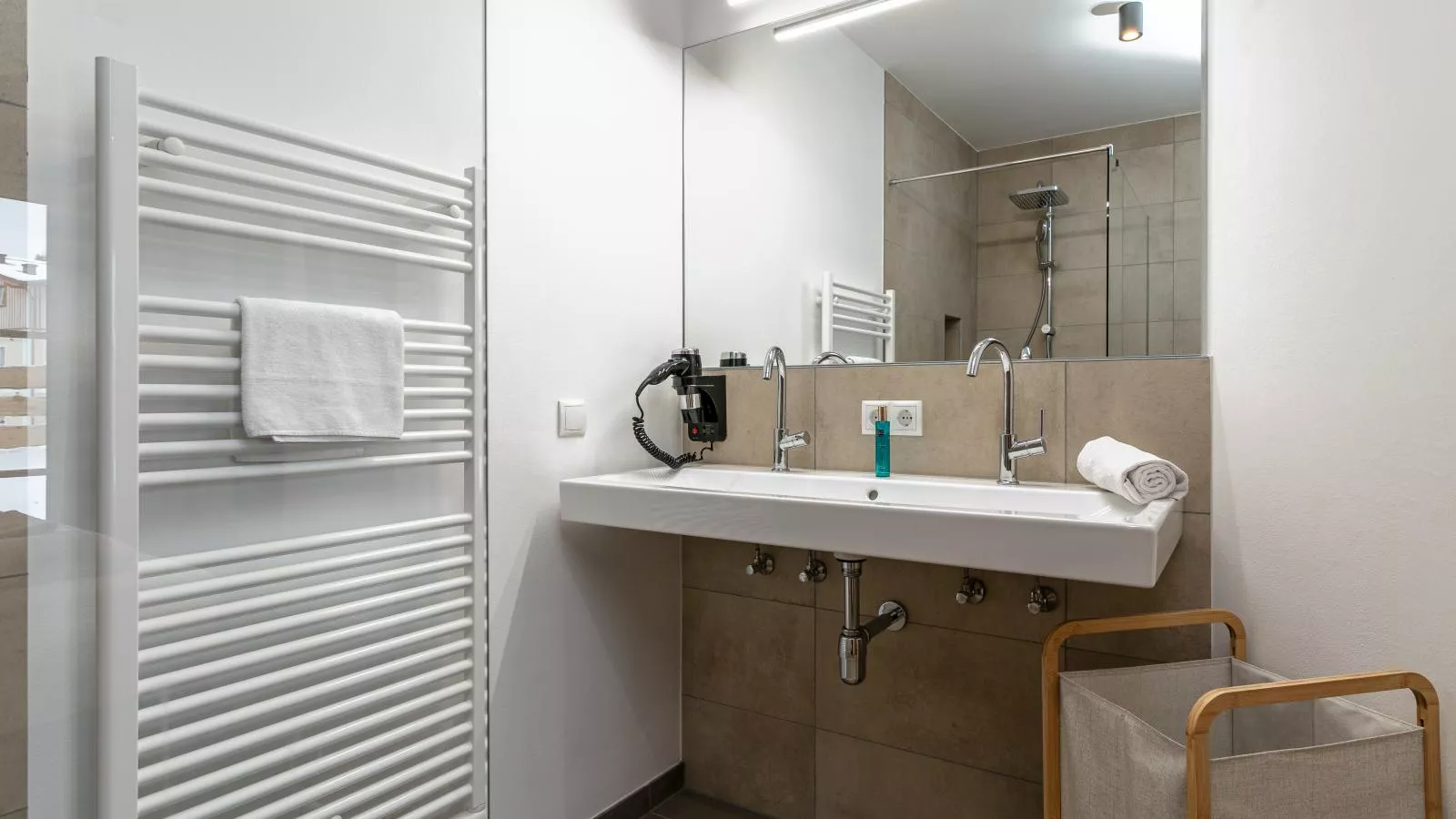 Tauernlodge Amadeiro Im Pongau-Badkamer