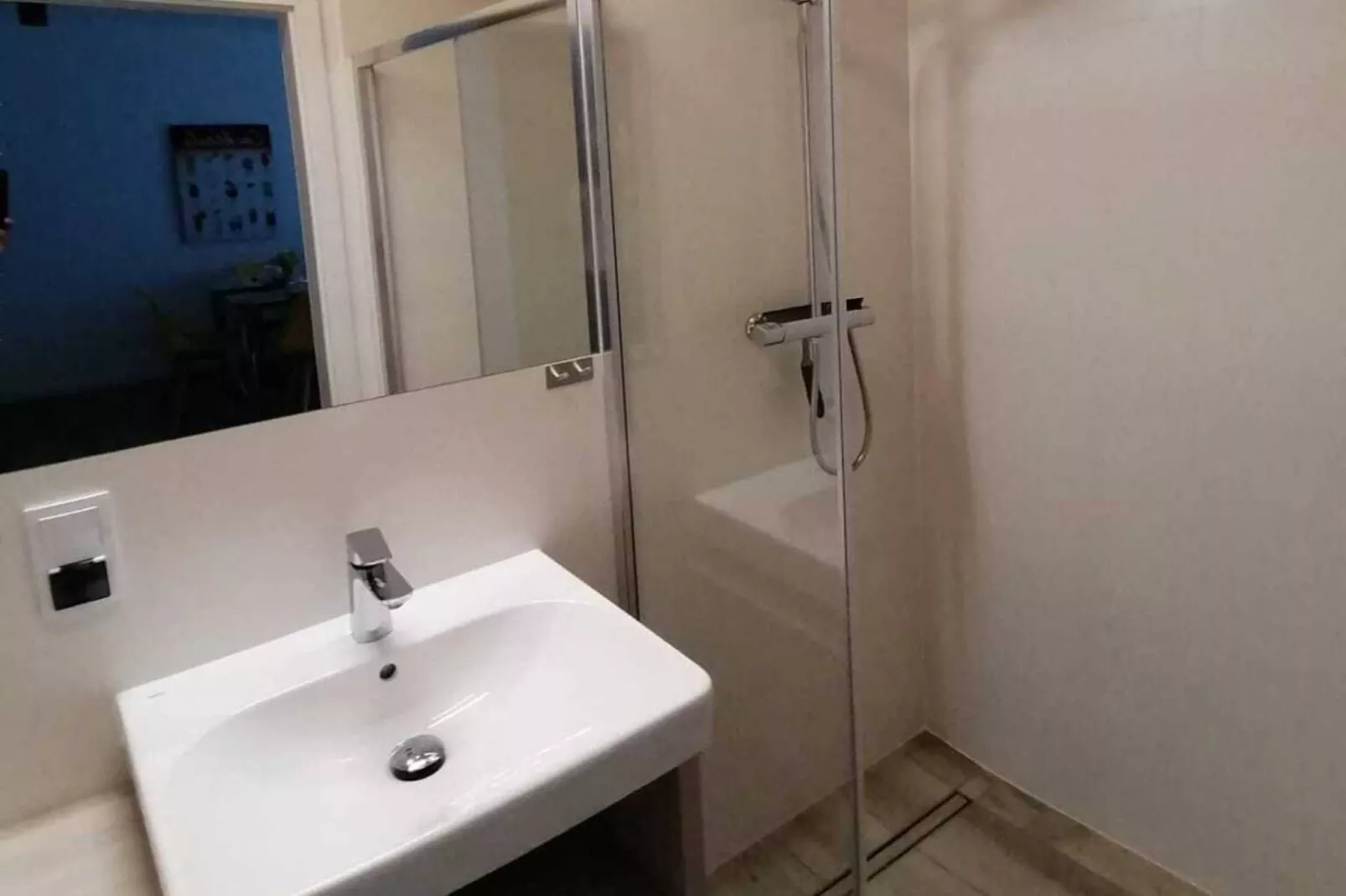 Apartment de luxe am Strand von Rewal-Badkamer