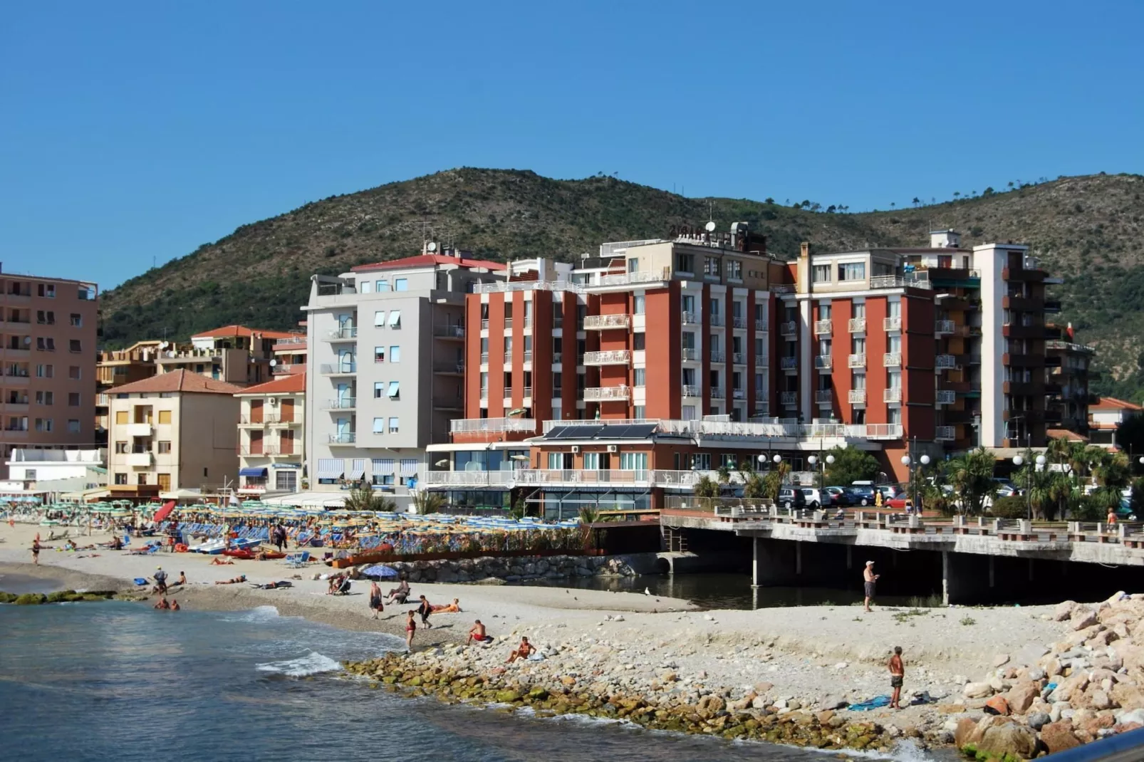 Residence Stella Maris-3 PAX Sea view-M3VM-Buitenkant zomer