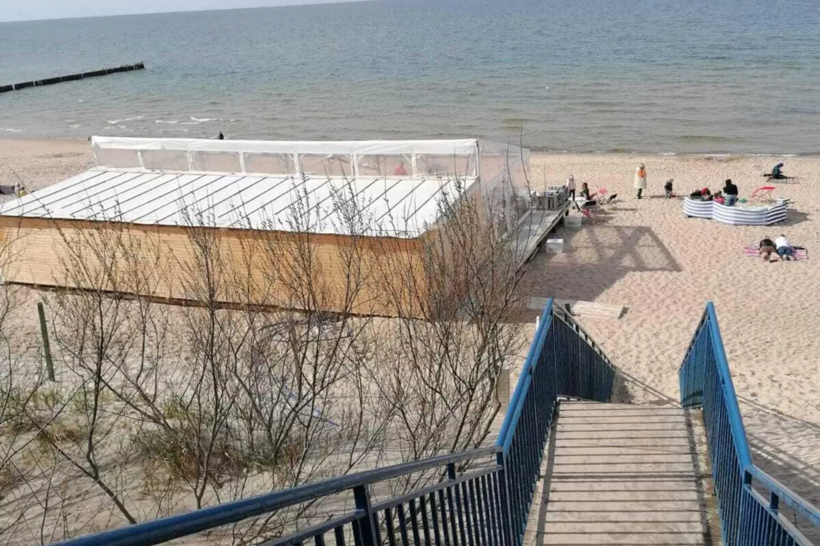 Apartment de luxe am Strand von Rewal-Buitenkant zomer