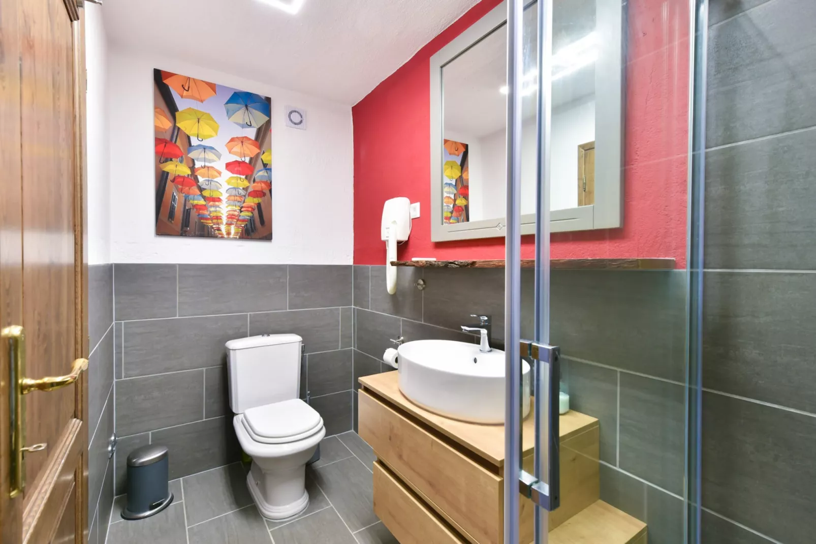 Villa Gloria-Badkamer