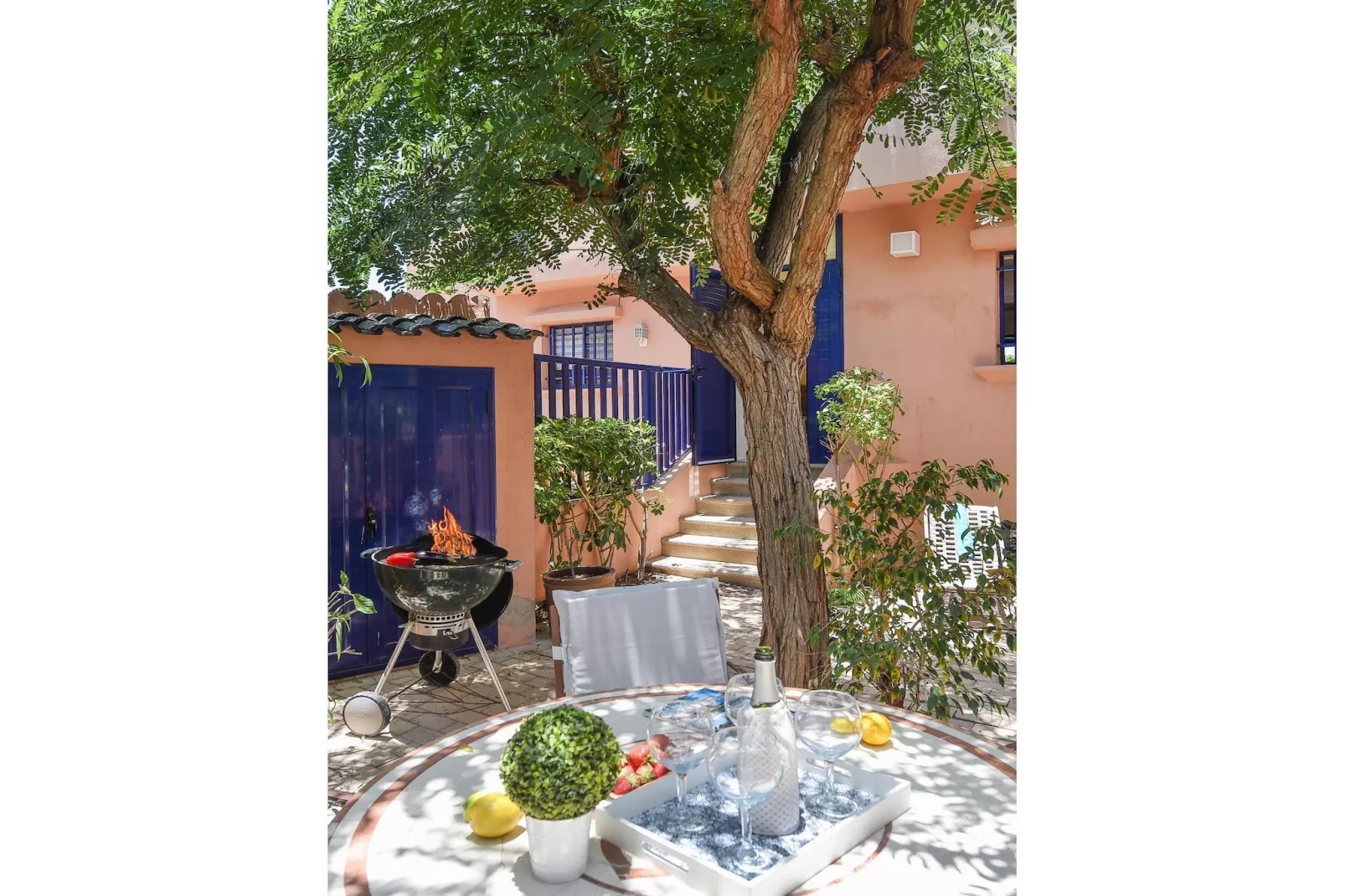 MELONERAS BAHIA 153										-Terrasbalkon