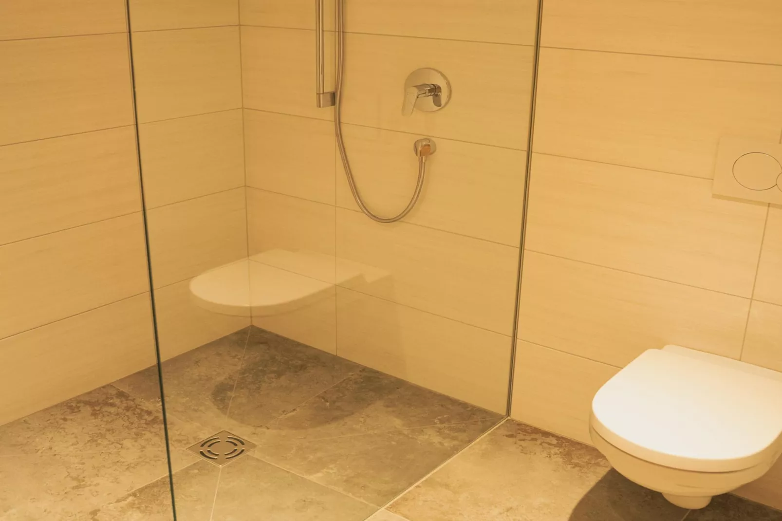 Bauernhaus Guggengut-Badkamer