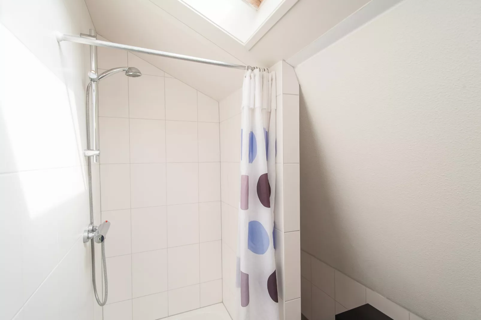 Bungalow 4-persoons (2 slaapkamers)-Badkamer