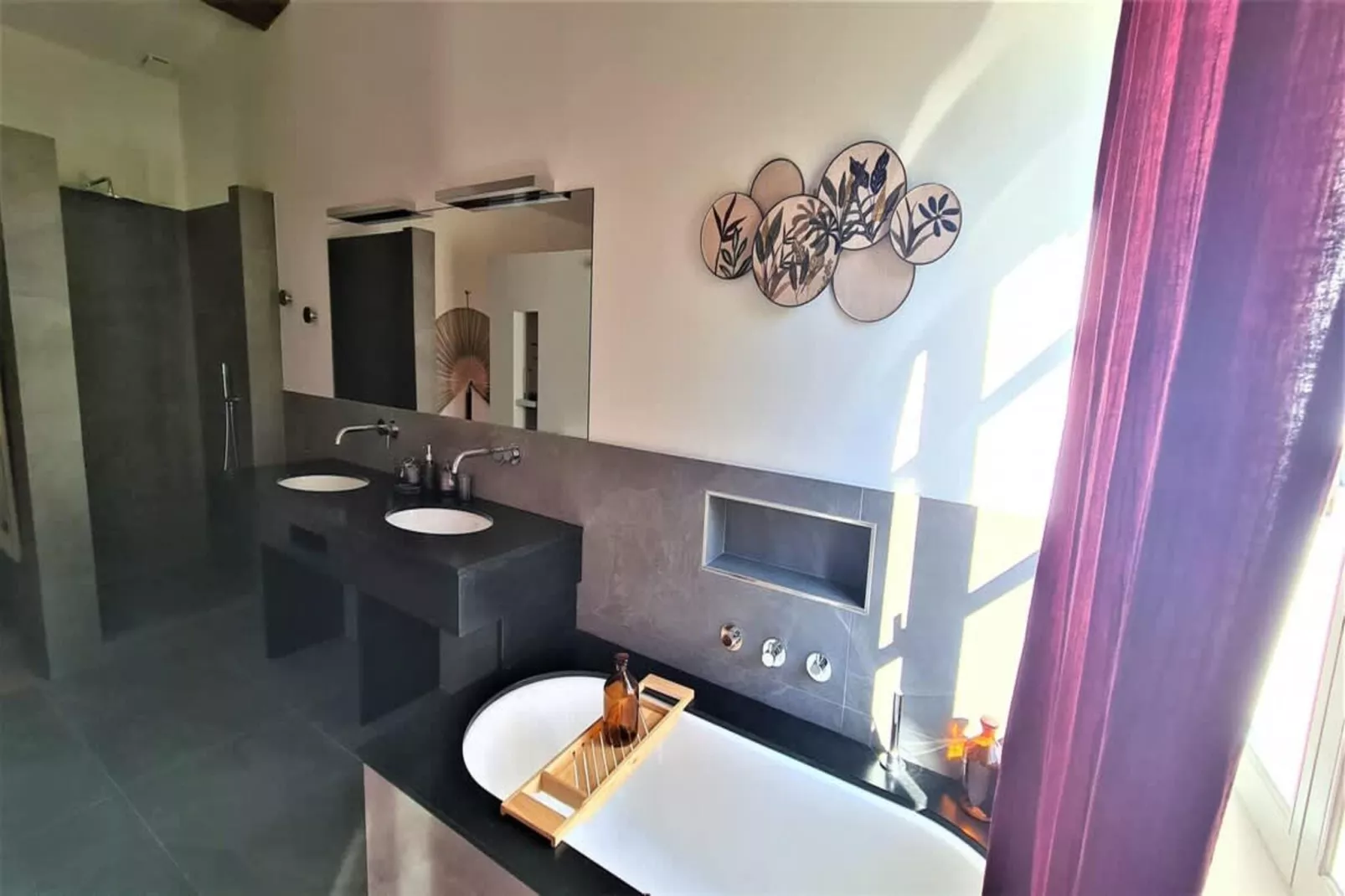 Mas prestigieux au coeur de Saint-Remy-de-Provence-Badkamer