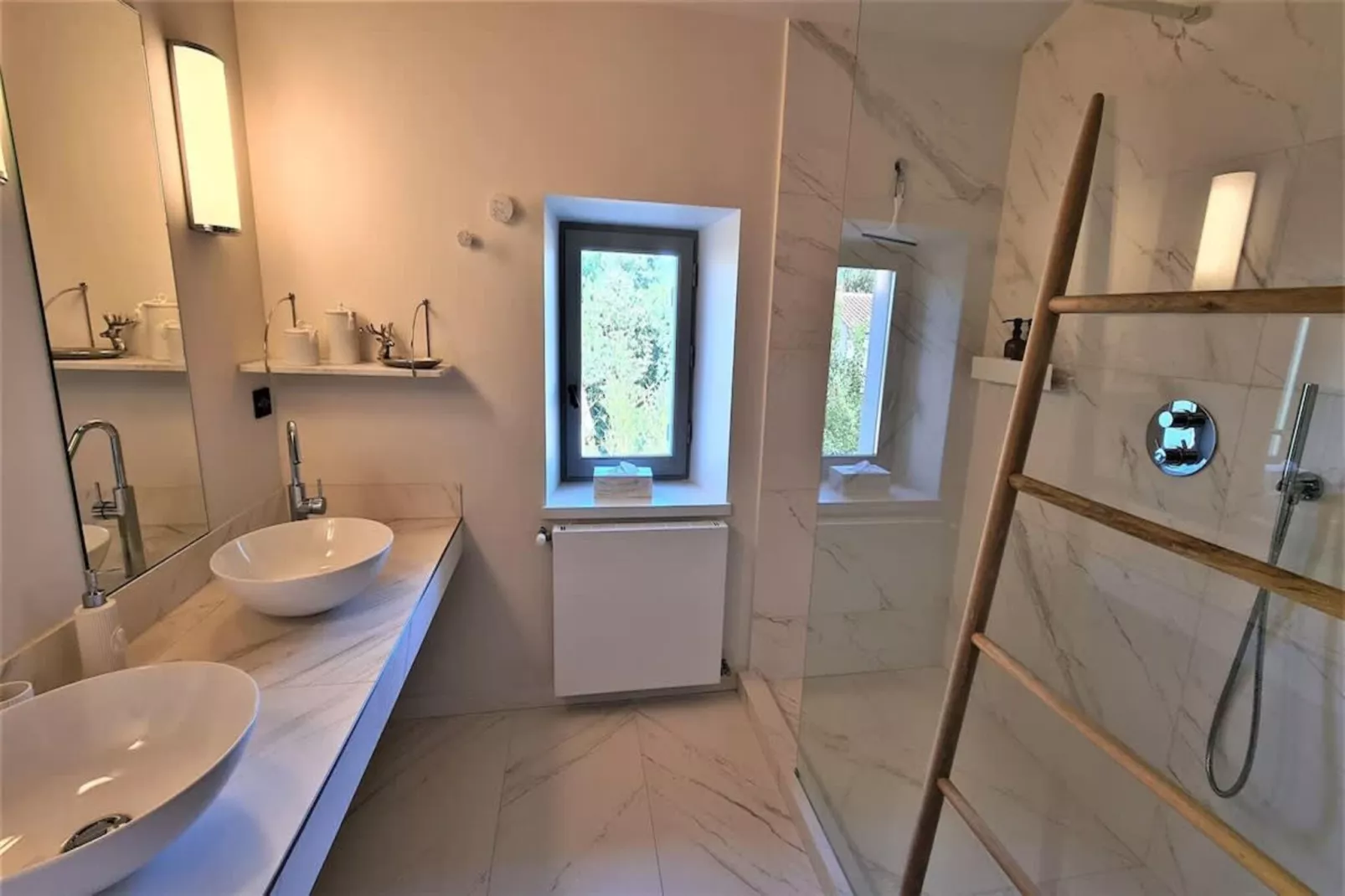 Mas prestigieux au coeur de Saint-Remy-de-Provence-Badkamer