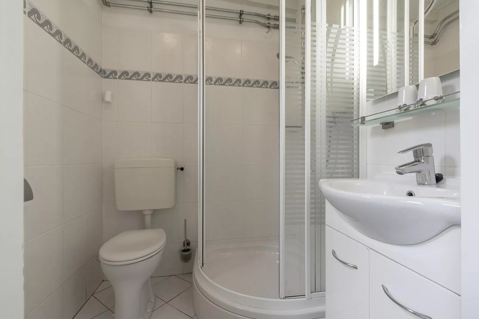 Duinland 183-Badkamer