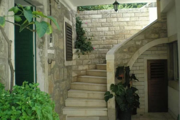 Guest House Hazdovac Rooms- Double Room with Balcony and Sea View-Buitenlucht