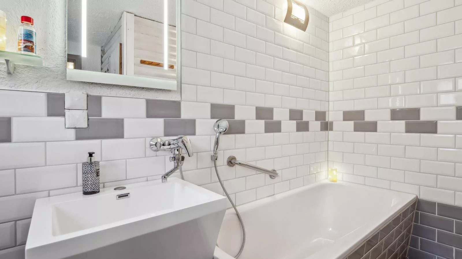 Das Haus am Wald-Badkamer