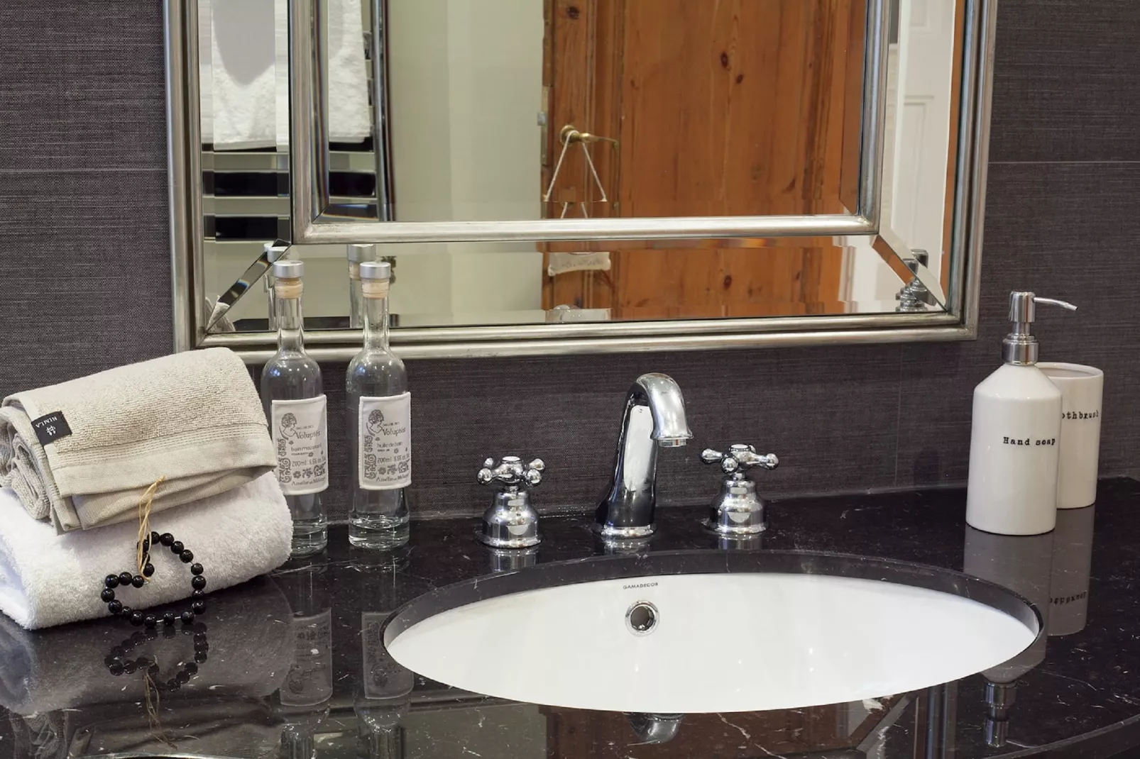 Catalunya Palace Apartment-Badkamer